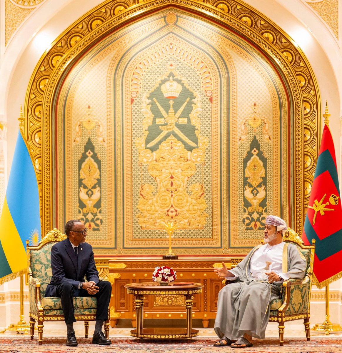 muhaziyacu's tweet photo. Perezida Paul Kagame yasoje uruzinduko rw’akazi rw’iminsi ibiri yagiriraga mu Bwami bwa Oman. https://t.co/sXNj7jucko