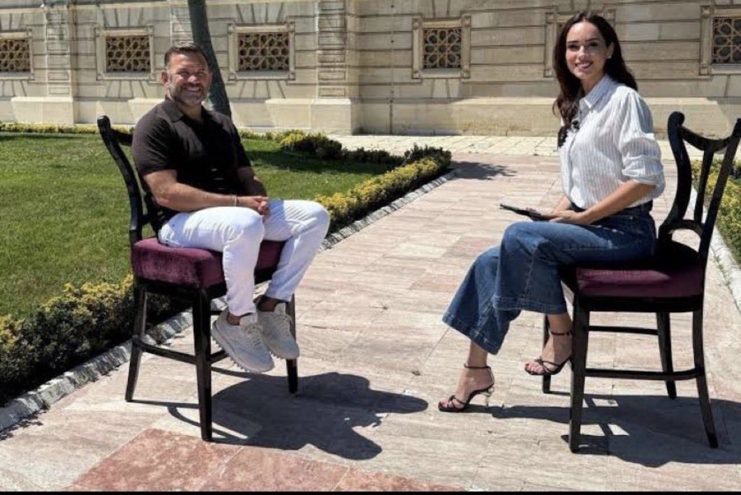 CrowleyMoz's tweet photo. Hocan bu aq neye gülüyon https://t.co/FgLks3FrwA