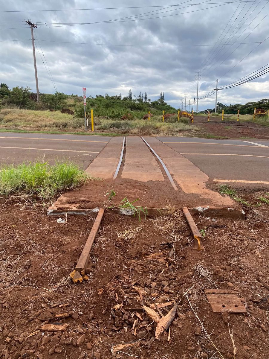 SOU_railman's tweet photo. Wanna see something horrific?

These are recent pics of the beloved Sugar Cane Express being cut up for scrap at the LK&amp;P shops.

The tracks have been severed. Both steam engines scrapped along with most of the equipment except for a lone switcher and two passenger cars. 😀

1/7 https://t.co/RnXk66SaCX