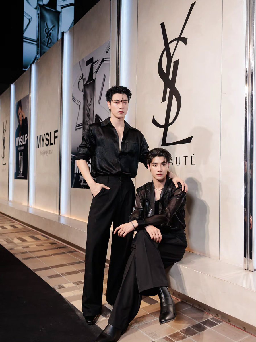 BLUEHEART_CH's tweet photo. จริตยัยโคตรโซะ คนพี่ก็โคตรคูล วิชวลสุด เคมีคันหัวมาก อะไรมันจะเหมาะสมกันขนาดนี้wa https://t.co/QPmPl0Y7a8