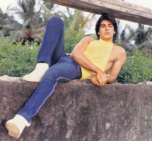 AkshayDevotte's tweet photo. 13. जय गुरु देव
श्री @akshaykumar 🙏🏻
#Akshaykumar #Akki #Rajiv #Khiladikumar #Akkikat
#Katrinakaif
#HappyBirthdayAkshayKumar
FRIST PHOTO SHOOT 🥳✨️
HAPPY BIRTHDAY AKSHAY KUMAR https://t.co/ZMp7ia8sMY