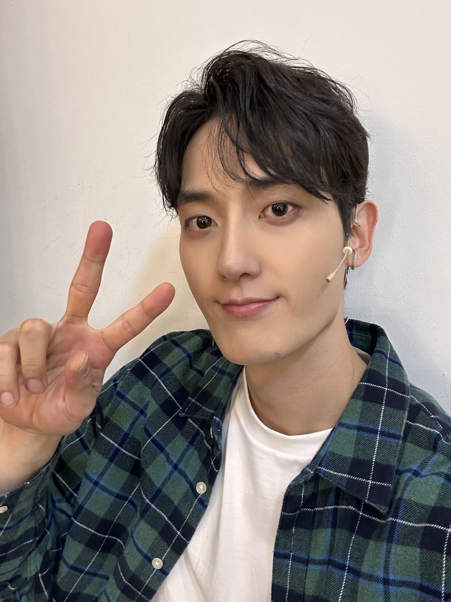 heejun_official's tweet photo. [💌]
안녕하세요!! 광화문연가 첫공 무사히 올렸습니다ㅎㅎㅎ 보러 와주셔서 너무 감사해요! 좋은 밤 보내세요^^ https://t.co/CNDmAzC6eK