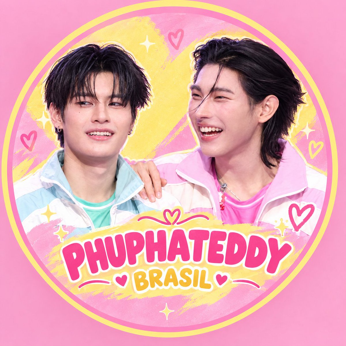 Phuphateddybr's tweet photo. Bem vindos a @Phuphateddybr  uma fanbase dedicada aos #Phuphateddy feita pelas adms da @Phupha_Brasil e @Teddybrasilofc 🩷💛🇧🇷
Essa união é para demonstrar nosso apoio ao ship que ainda não é oficial mas, vamos jogar pro universo, esperamos que gostem! 😄 

#DomundiTV https://t.co/uMatme6oyE