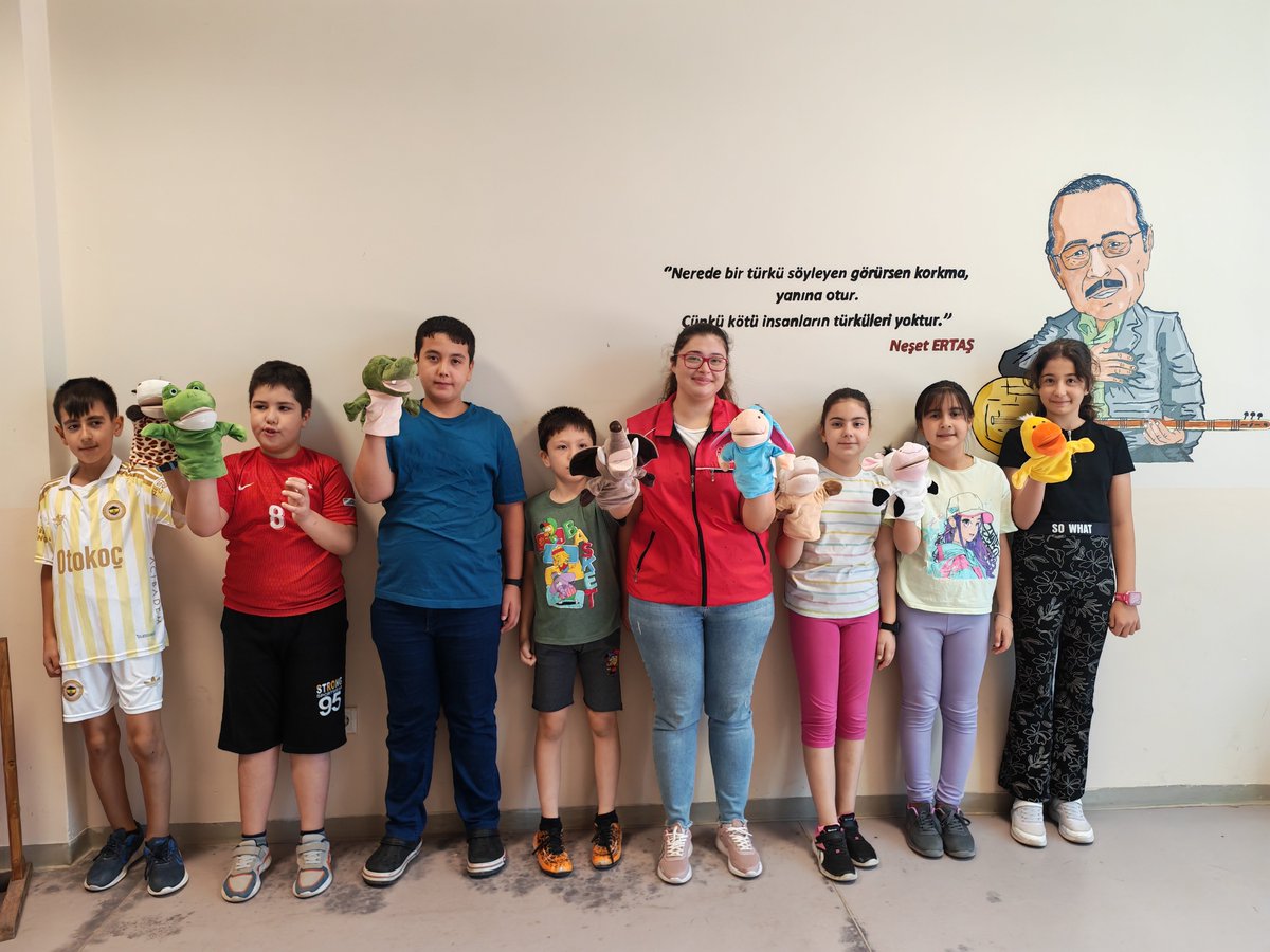 GSB_SandikliGM's tweet photo. Sandıklı Gençlik Merkezimizde Atölyelerimizde birbirinden keyifli etkinliklerimize devam ediyoruz! 

📚 Kitap Okuma Saati
🎭 Drama Atölyesi
🧠 Akıl ve Zekâ Oyunları
🎵 Müzik Atölyesi
🏃‍♀️ Sportif Faaliyetler

@oa_bak
@gencliksporbak

#gsbgençlikmerkezleri https://t.co/PnkAjWOsCa