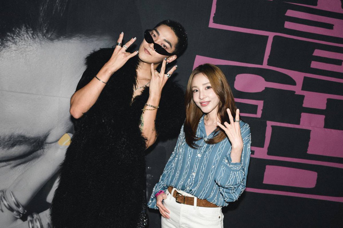krungy21's tweet photo. Kevin’s solo album release party 🎉
Congrats on your new album, Kevin! https://t.co/KTGT55awfS