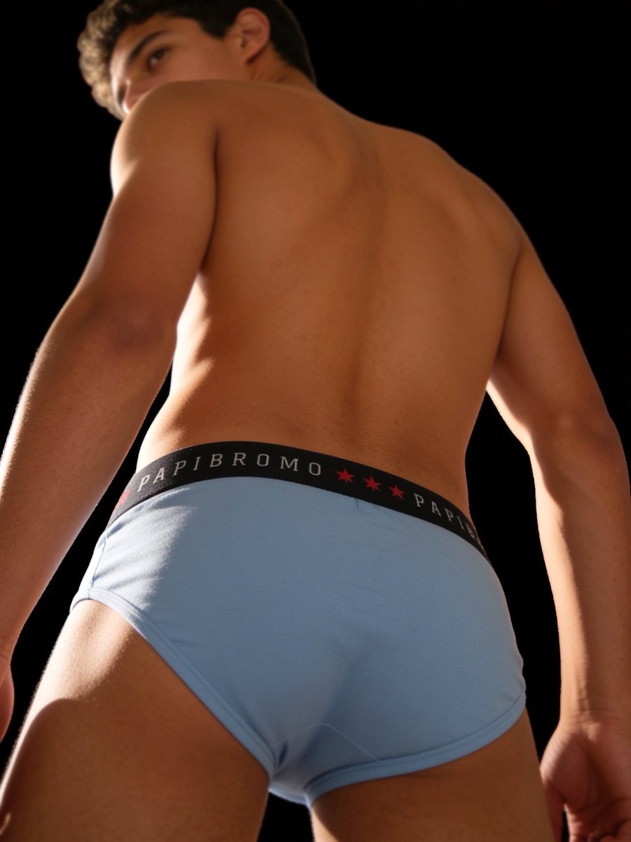 papibromo's tweet photo. College is back in session: what do you think he’s studying? 📚 #collegeguys #briefs #malemodels #malemodel #college
https://t.co/IVmDCpMS0i https://t.co/D6Huvbwvj4