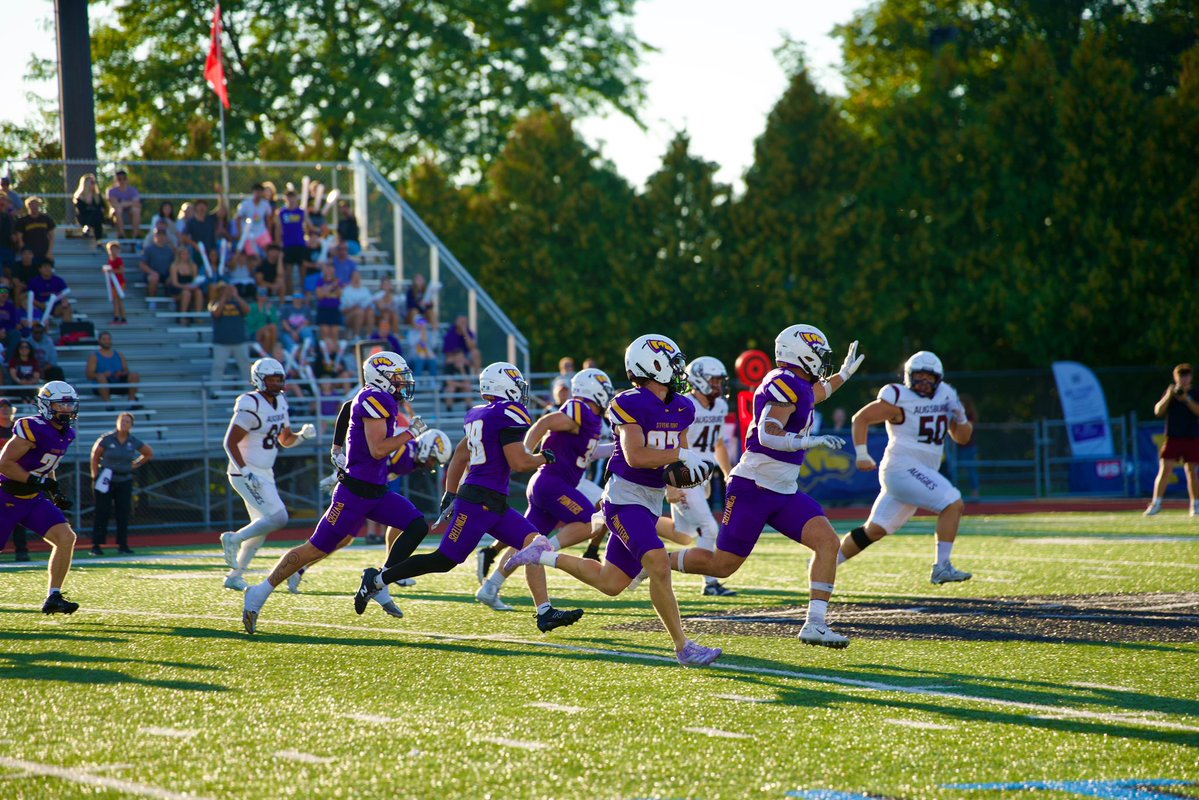 UWSPFootball's tweet photo. ICYMI: The Pointers opened their season Saturday with a 17-12 victory over Augsburg!

#AboveTheLine | #DawgDNA🧬 https://t.co/vR1P3cvv73