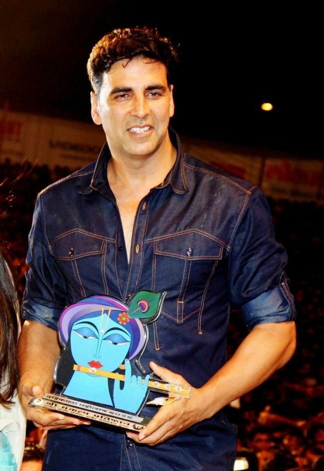 AkshayDevotte's tweet photo. 33. जय गुरु देव
श्री @akshaykumar 🙏🏻
#Akshaykumar #Akki #Rajiv #Khiladikumar
#HappyBirthdayAkshayKumar
जय श्री कृष्ण 🙏🏻
HAPPY BIRTHDAY AKSHAY KUMAR https://t.co/JMeYfMD3p0