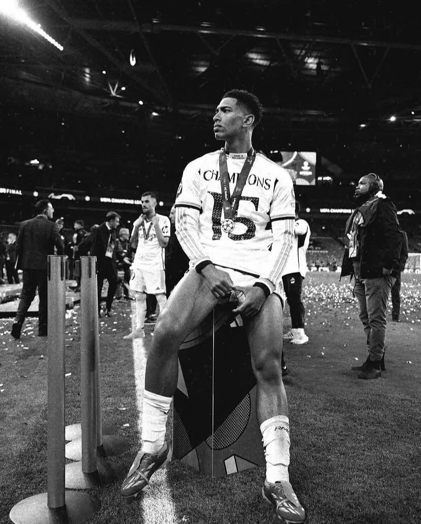 Bernabeu_Buzz's tweet photo. Mój pomocnik został nominowany do Złotej Piłki, a wasz? 😉 https://t.co/paeIwd1Stp