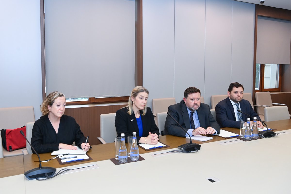 AzerbaijanMFA's tweet photo. Nazir müavini Elnur Məmmədovun ABŞ-nin Ermənistandakı müvəqqəti işlər vəkili Deyvid Alen ilə görüşünə dair mətbuat məlumatı

⬇️⬇️⬇️

https://t.co/qQ4CnstD5j https://t.co/oVaPXqzOMr