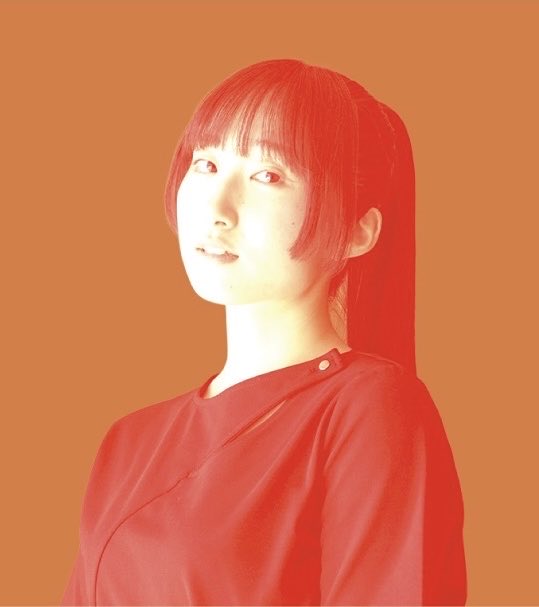 katasumi_kikaku's tweet photo. ❂ #片隅誤解 出演者紹介 ❂
⁡
—— 福島優菜 ——
2001年生まれ、広島県出身。四国学院大学演劇コース10期生。2022年の片隅企画立ち上げより、ほぼすべての作品に出演または音響として参加。
現在は愛媛県に移住。俳優として舞台作品に出演しながら、音響の技術スタッフとして県内を中心にさまざまな公演に参加している。
好きな酒蒸しはあさり、苦手なきのこはしいたけ、髪を乾かす時間は割と好き。
⁡
　🌞　🌞　🌞　🌞　🌞　🌞　🌞

〈主な出演歴〉
⁡
サラダボール公演『葵上』『班女』『弱法師』−近代能楽集より–
（作：三島由紀夫／演出：西村和宏）-2022
⁡
短編まちかど演劇 長谷川米穀店with仙石桂子〜劇団オムツかぶれ番外編〜『rice store』
（作・演出：仙石桂子）-2024
⁡
～Innovative Incubation of Regional Arts～地域間新進芸術交流普及促進事業2025『そして羽音、ひとつ』
（作：山岡徳貴子(魚灯)／演出：鳴海康平(第七劇場)）-2025年
⁡
四国サマーフリンジvol.2
YORIKO MAENO Dance Theatre × 片隅企画『HIROs LIED ～HIROの唄～』
（演出・振付：前納依里子）-2025
⁡
伊予の国シェイクスピア第4弾『十二夜』
（演出・上演台本：斉藤かおる／原作：ウィリアム・シェイクスピア）-2026