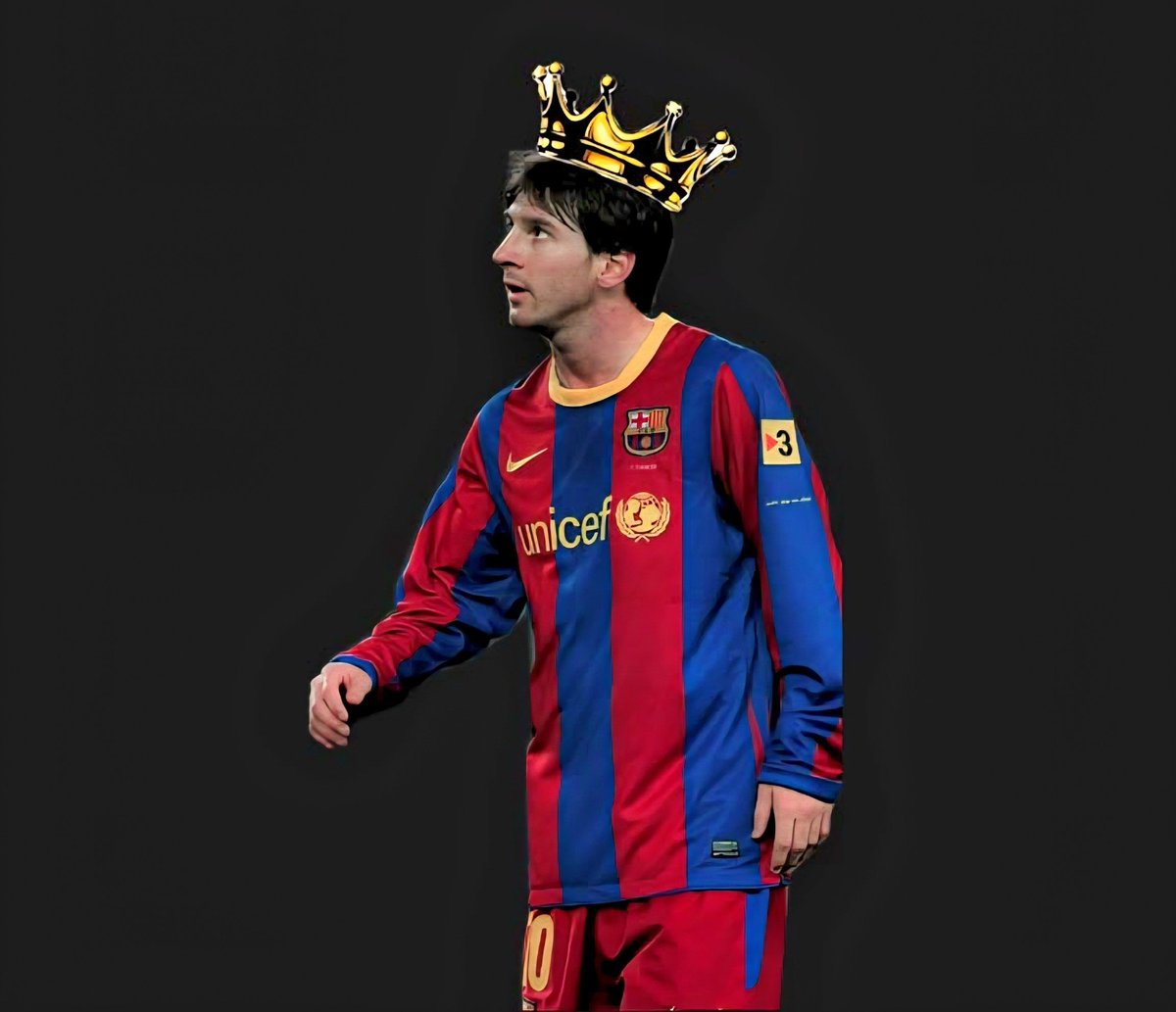 jamiuxxvi's tweet photo. Nominated for the ballon d'Or at age 19, 20, 21, 22, 23, 24, 25, 26, 27, 28, 29, 30, 31, 32, 33, 34, 36, 39

the most for any footballer in history. HIM https://t.co/CmFVbIJKfD