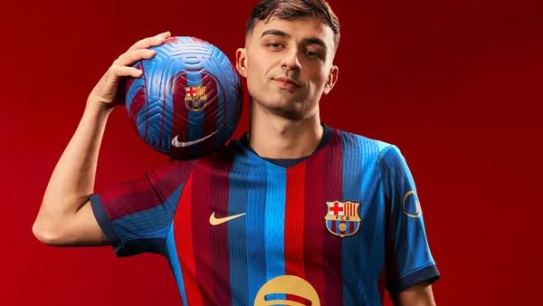 DataFutebol's tweet photo. Loucura: PEDRI ficou de FORA dos jogadores indicados a Bola de Ouro.

Um dos melhores meio-campistas do mundo está de fora da premiação. Parabéns aos envolvidos! 👏🤡 https://t.co/oI5ivFfoCC
