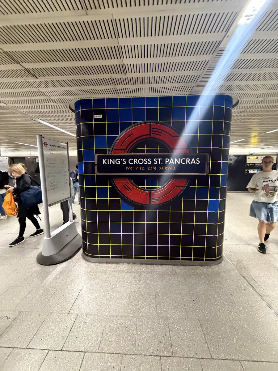 TheTrekCentral's tweet photo. 🖖 STAR TREK TAKEOVER

Don’t forget to listen out for #StarTrek style announcements if you’re visiting London’s King’s Cross &amp; St Pancras today!

#StarTrek60 https://t.co/5TKEGIIqvz
