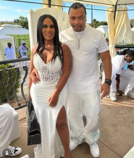 East_Davian12's tweet photo. Big Meech Got out and started Wind’N Out. #allwhite #BigMeech #MysteryPerson 🤣 https://t.co/ElUMqJKQiz