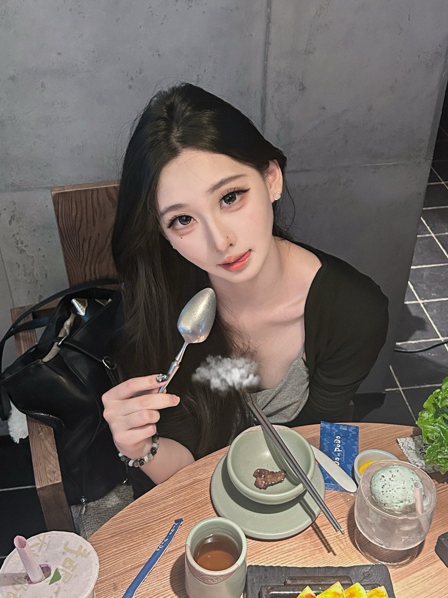 sesiting's tweet photo. 应该没人比我玩的开了吧🐦🥶我福不黑不信你看 https://t.co/7GA7KLtZhA