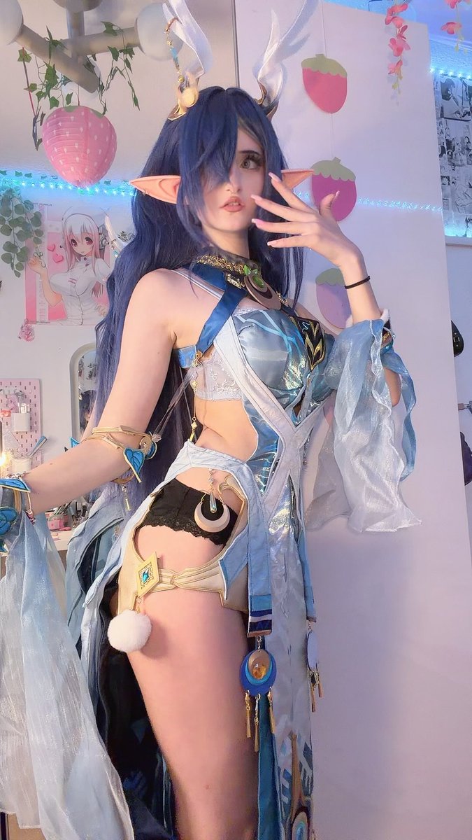 yukucoss's tweet photo. just your pretty little distraction ♡˃ᵕ˂ https://t.co/je9PrrswC4
