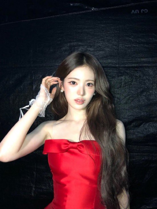 lnuwalnuwa's tweet photo. 씹여신
네?
니얼굴 https://t.co/57I6fGteLw