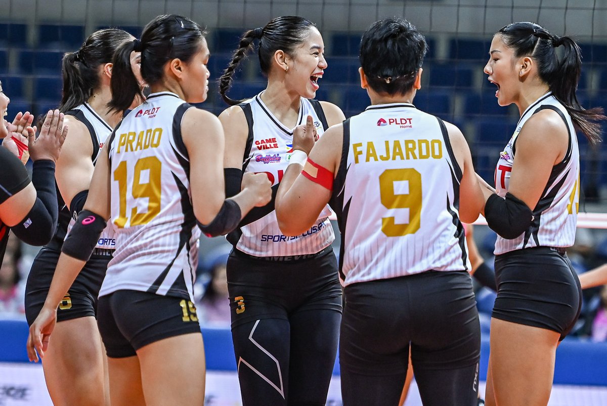 yeyefanaticss's tweet photo. [GAME PHOTOS] 

Mika during their match against Creamline. ❤️‍🔥  

📷PVL
@mikareyesss | Mika Reyes
#PVL2026 #PVLInvitational2026 https://t.co/uKmuUDVDsr