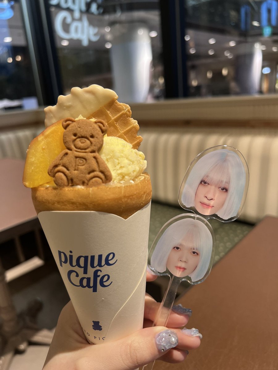 mayonatsu_us3's tweet photo. ダイエットしないとなのに、、
期間限定には釣られちゃう、許して🍠 https://t.co/kN7Cs4yU7d