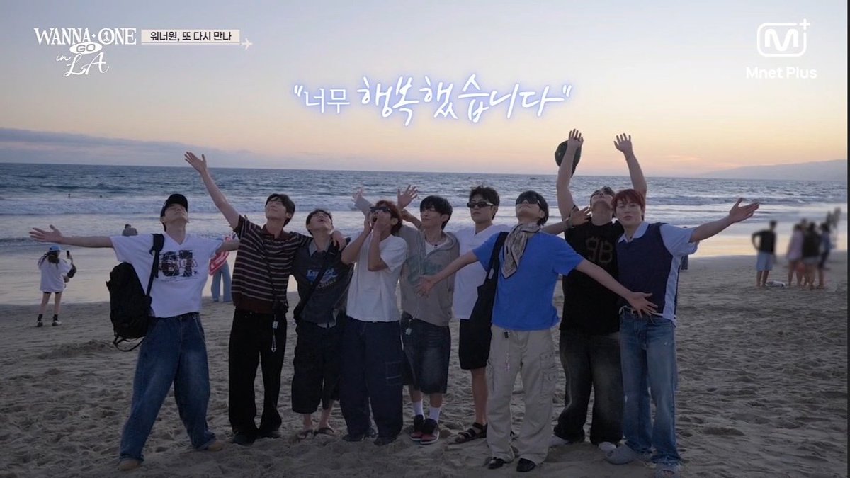 pinkeupjh's tweet photo. thankyou wanna one go for coming back...🤍 i'll wait patiently for another spring breeze to blow again, and when that day comes, i'll welcome you with the smile &amp; hug as we promised back then <3 https://t.co/bTyoNARtRK