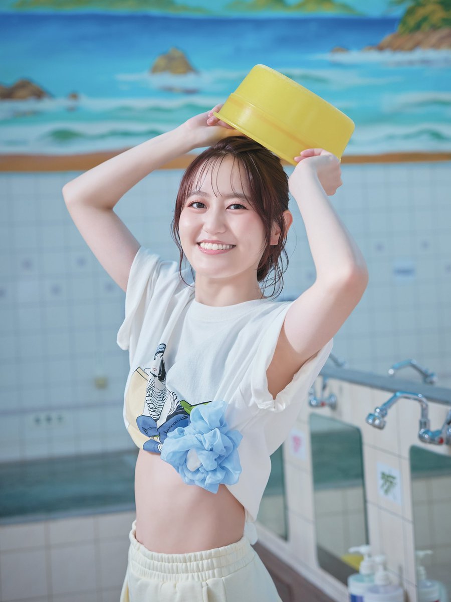 Yukgaejang98's tweet photo. ／
高木美佑1st写真集
11月28日発売決定㊗️🎉
＼

この度、30歳の記念に
はじめての写真集を発売させていただくことになりました〜！！！✨️

お話をいただいた時はびっくりしましたが！
私の好きなお洋服やヘアメイクで可愛く写真を撮っていただき嬉しかったです☺️
20代ラストに記念に残る楽しい撮影になりましたー！📸

今の私と「好き」が詰まった一冊
楽しみにしていただけたら嬉しいです🥹🫶

こちらは大好きな銭湯にて🐥♨️

本日より予約受付もスタートしています！
ぜひチェックしてね〜！！！🧡

#VOICEスタイル #ボイスタ #高木美佑