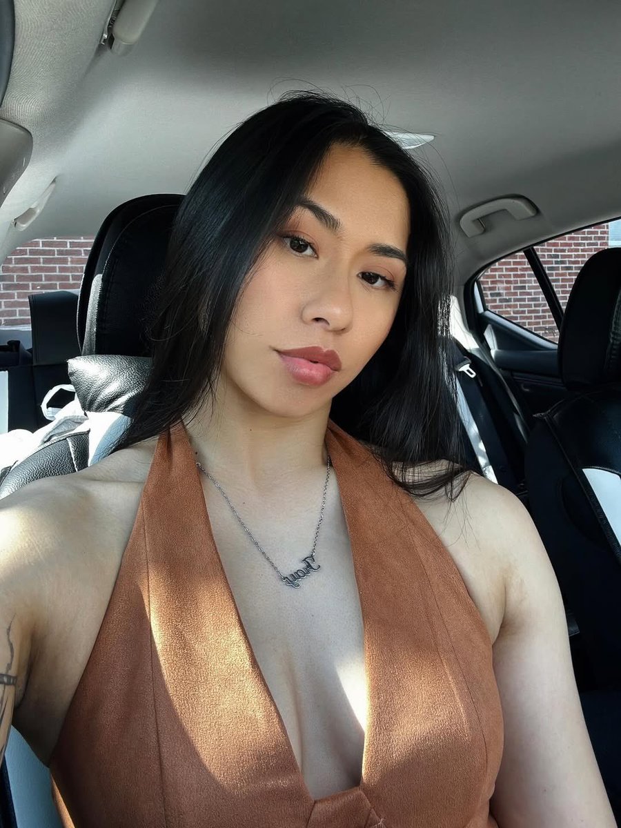 itsiceTrayy's tweet photo. 🤭🤭 https://t.co/6XCWZxXPwE