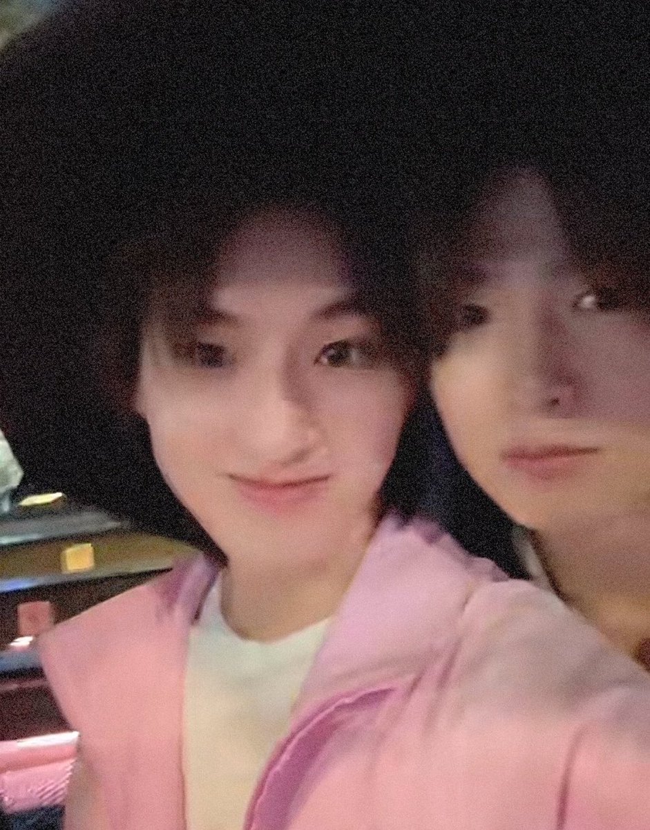 baethojiro's tweet photo. ที่เขาชอบบอกว่าเนื้อคู่จะหน้าตาเหมือนกัน https://t.co/BWKM4jF7HL