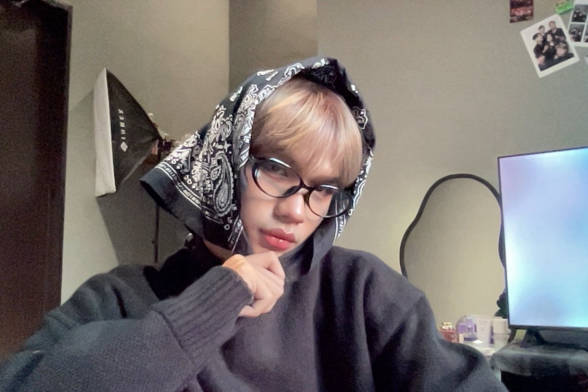chxaniee's tweet photo. Aku bisa jadi menly bisa jdi feminim tergantung request https://t.co/KT7fb55UR6