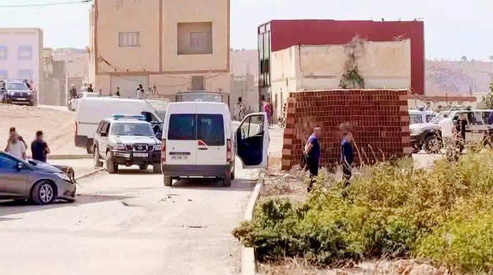 alwachma's tweet photo. تفاصيل المواجهة الأمنية التي هزت مدينة #إمزورن
شهد الحي الرابع بمدينة إمزورن، يوم الاثنين 7 شتنبر 2026، تدخلا أمنيا انتهى بتبادل لإطلاق النار بين عناصر الأمن ومشتبه فيهم مبحوث عنهم في قضايا مرتبطة بالاتجار في المخدرات. https://t.co/AQqHmd2q9N