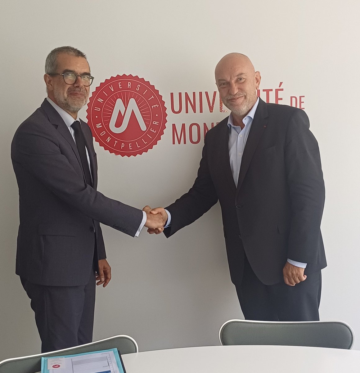 PGMontpellier's tweet photo. Rencontre avec @Philippe_Auge président de l'Université @umontpellier
Les liens entre la cour d'appel de Montpellier et l'université sont anciens et étroits. 
Il est important que le monde judiciaire et le monde universitaire soient en dialogue. 
Nombreuses perspectives ! https://t.co/YKxmYMcSFf