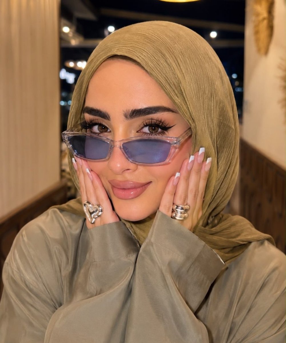 Sara27573263689's tweet photo. بوبي ليش عم ترجف شحمتك ليش نقطت؟
بدك تشم ريحة تمها العسل وتبزق بتمك؟ https://t.co/h6rjjOHgSm