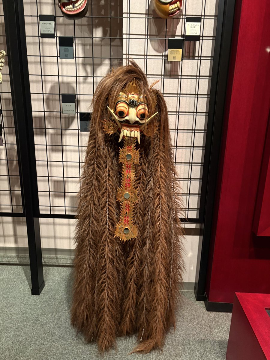 AbovetheFox's tweet photo. ちょっとお刀さまを見に行って来たんですが、常設展に突然モノノ怪の退魔の剣みたいなのあってテンション爆上がり↑↑ https://t.co/PgwInmsupx