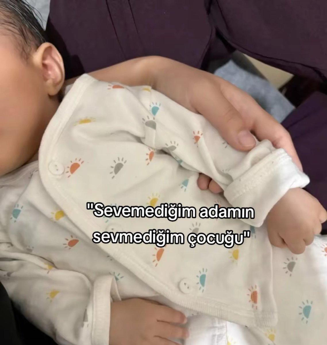 bayrakmedya's tweet photo. Bir kadının paylaştığı gönderiye yapılan yorum ve verdiği cevap: https://t.co/OR0CZduwmB
