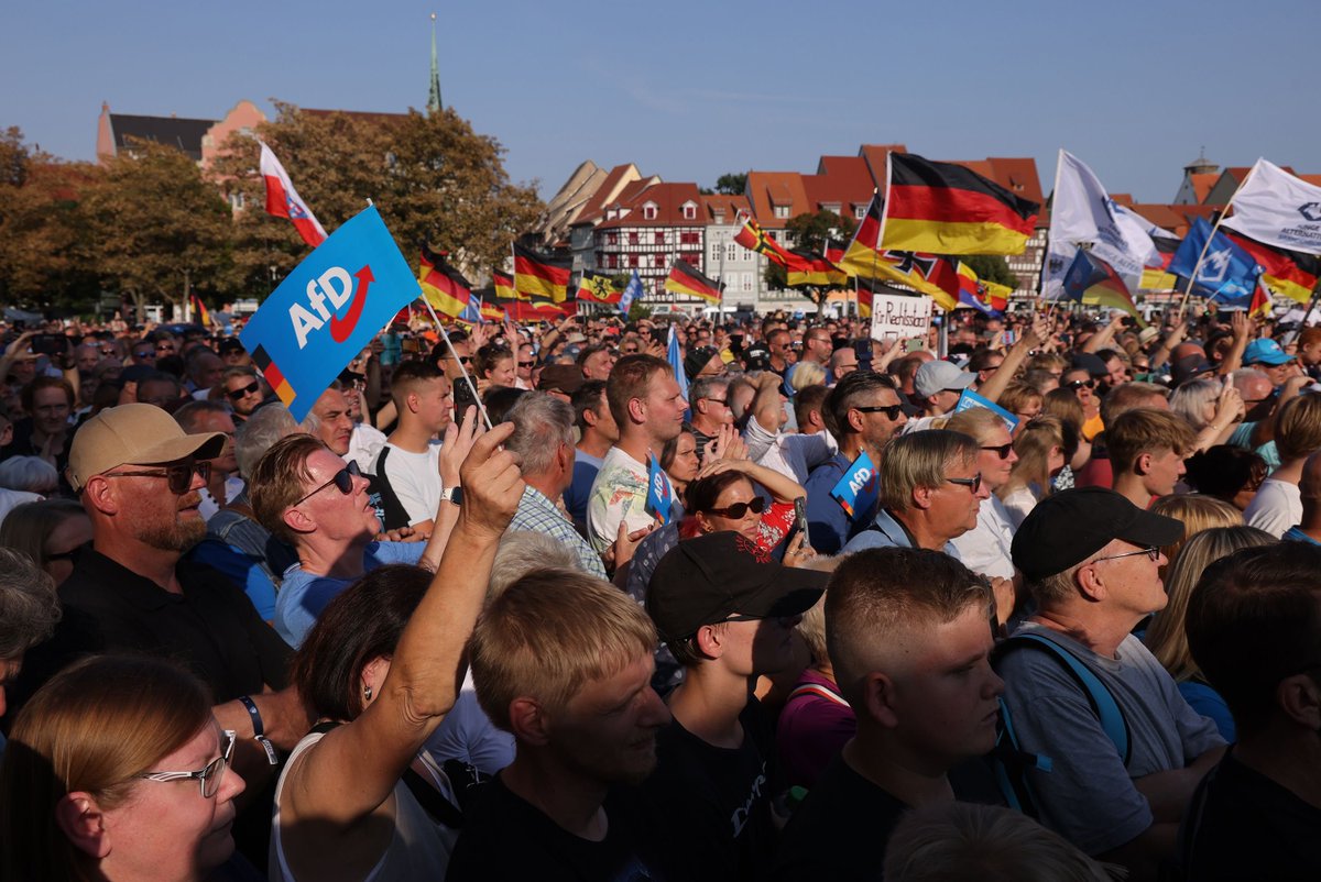 GuntherEagleman's tweet photo. 🚨 Elon Musk just called out Fake News for branding AfD “far right.” He is spot on.

Loving your country and wanting closed borders does not make you far right.

The media’s favorite smear is to slap “far right” on anyone who wants a border and a homeland. Patriotism is not extremism. Sovereignty is not a hate crime.

They redefine normal as radical so you apologize for loving your own country. Stop falling for it. Call the bluff.

DEFEND THE BORDER. LOVE YOUR COUNTRY