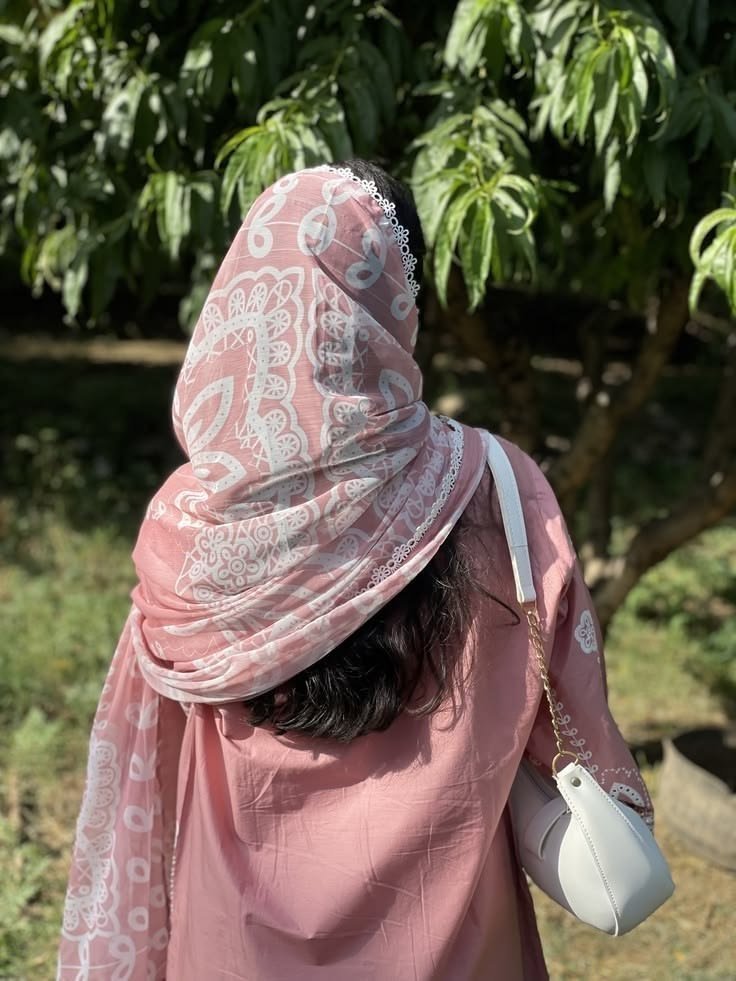 CallMePikaboo's tweet photo. نہ شور کی طلب، نہ تعریف کی خواہش… بس خود سے خوش رہنا ہے۔ 🌿❤️ https://t.co/2WLaM5TGMW