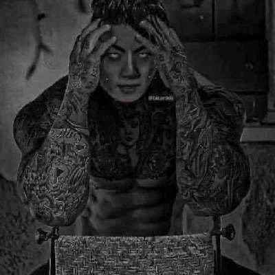 heerealism's tweet photo. “i've been in contact with hybe. i have connections. the trucks will be sent by tomorrow. EVAN YOU POKED THE WRONG BEAR” https://t.co/7o8ENBECIA