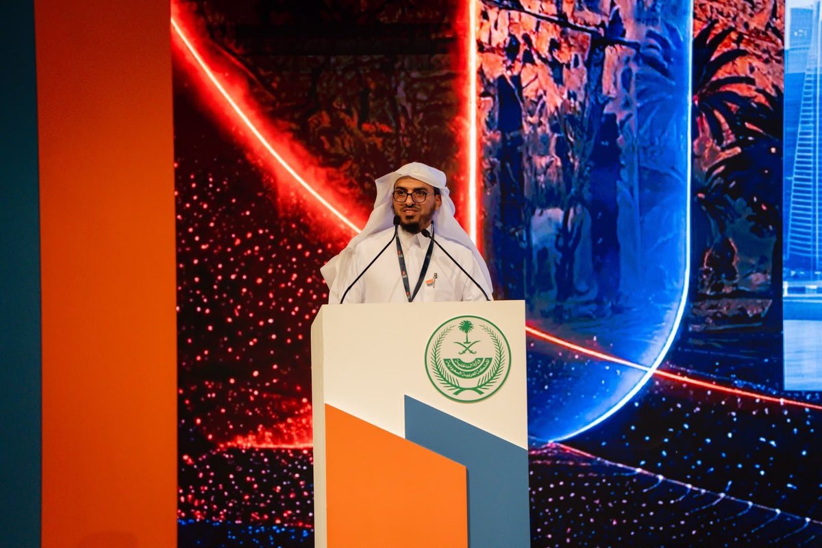 psau_edu_sa's tweet photo. حوار الأمن والتاريخ |

شاركت #جامعة_الأمير_سطام ممثلةً بوحدة التوعية الفكرية في مؤتمر «حوار الأمن والتاريخ»، بثلاثة محاور نوعية تناولت الأمن الفكري في بيئة العمل، وتعزيز الشراكة في حماية الوعي الوطني، وتوظيف الذكاء الاصطناعي في رصد المخاطر الفكرية الرقمية؛ تأكيدًا لدور الجامعة في تعزيز الوعي والانتماء الوطني.
للمزيد:https://t.co/OIy2akfktT