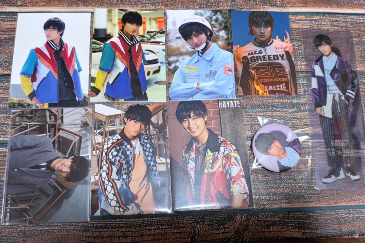 u_3_25's tweet photo. 【交換】EBiDAN　SUPER★DRAGON　スパドラ　グッズ

譲→画像1.2.3
（志村玲於、ジャン海渡、柴崎楽、飯島颯）

求→下記のトレカ又はポストカード
    ⭐M!LK 吉田仁人、曽野舜太
　⭐BUDDiiS SEIYA、SHOW
　＞＞
　⭐超特急 タカシ、アロハ

※Y東SEIYASHOWは画像4の物のみ

※同日発送取引のみ https://t.co/B3r4GSlf4I