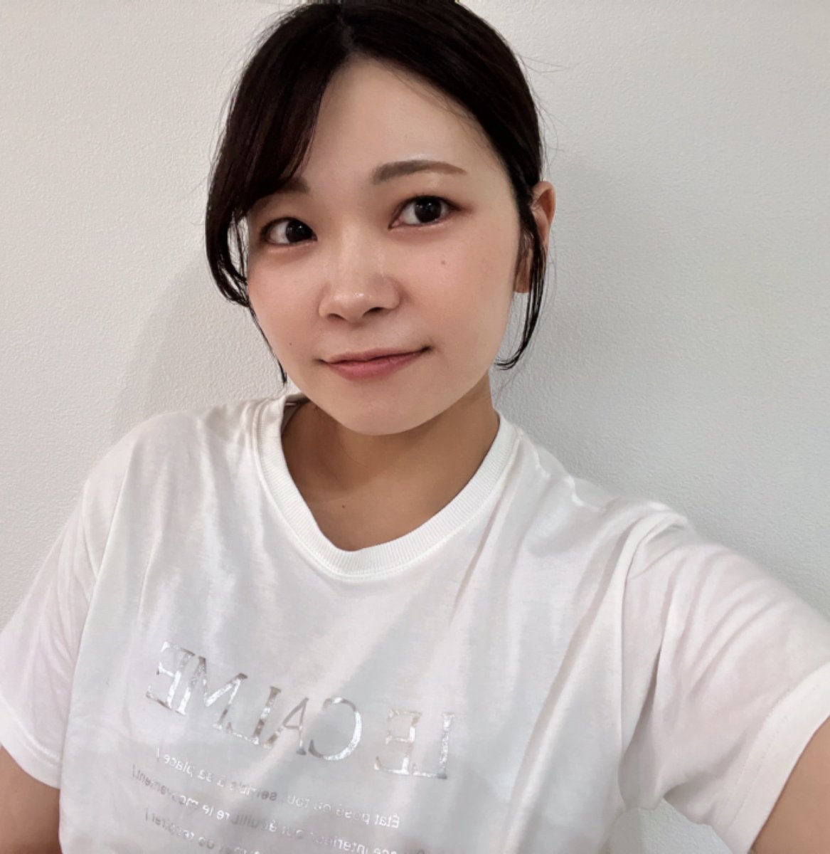 seraseraporple's tweet photo. 本日31回目の誕生日を迎えました🎊
今年の目標は自分の好きな自分でいる！
とにかく元気に健康に！少しずつでも好きなこと出来るよう頑張るぞ〜😊
今年もよろしくお願いします✨ https://t.co/SLJj3pnYed
