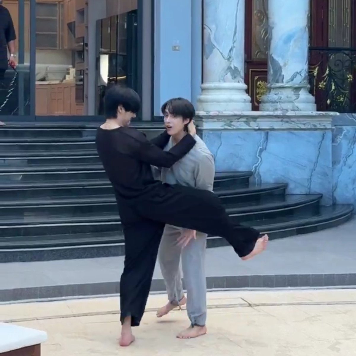 bemynj_'s tweet photo. คู่จิ้น ❌️
คู่อริ ✅️

#BTSอย่าขอพี่เจนEP11
#TeeHeng #ตี๋เฮง
#TeeBoonyakait #Hengmarkii https://t.co/GHkfEMHyV5
