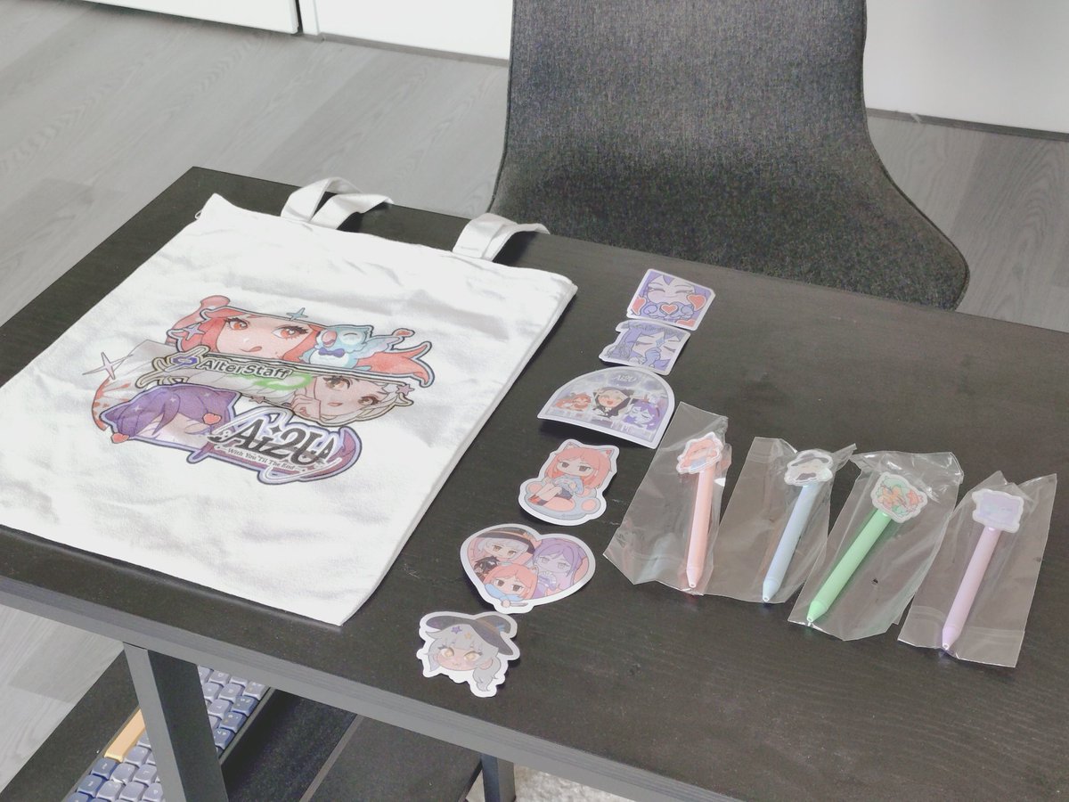 Xenvoir's tweet photo. Thank you @AI2U_game for sending me over some of your goodies from Gamescom in Germany, the yandere-coded care package just dropped at my doorstep and has been thoroughly inspected by yours truly 😼 

#ai2u https://t.co/5tlkRySeqt