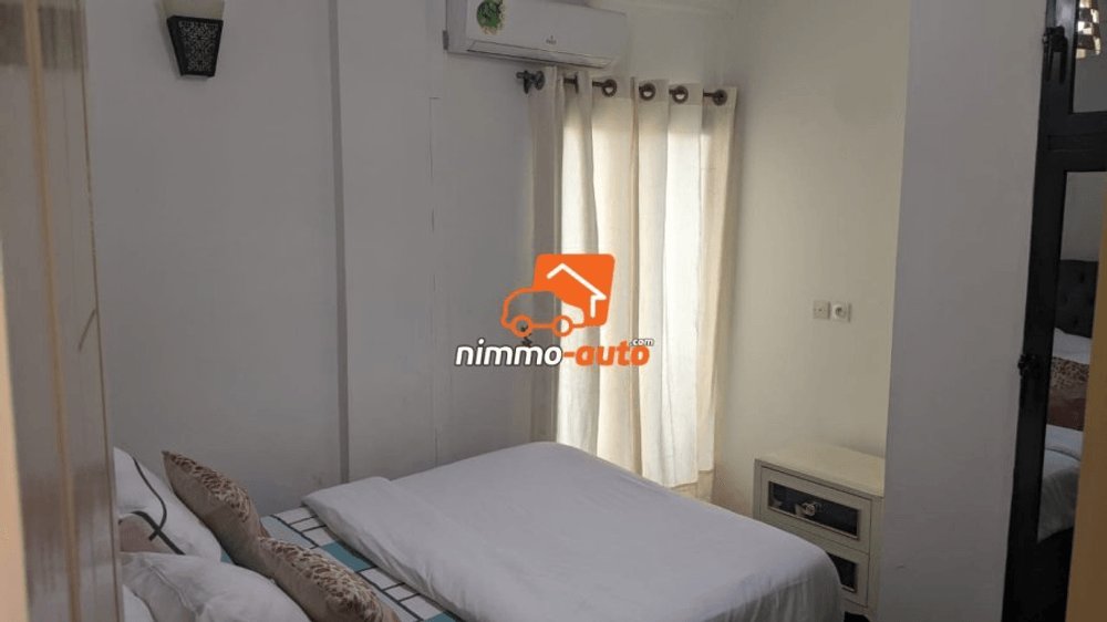 NimmoAuto's tweet photo. Découvrez ce magnifique appartement meublé, idéalement situé à Dragages, Yaoundé Centre, parfait pour votre confort. Il vous offre deux chambres climatisées, deux douches, une cuisine équipée et un salon spacieux avec salle à manger. Profitez également d'un groupe élec… https://t.co/RkE1OcWdHZ