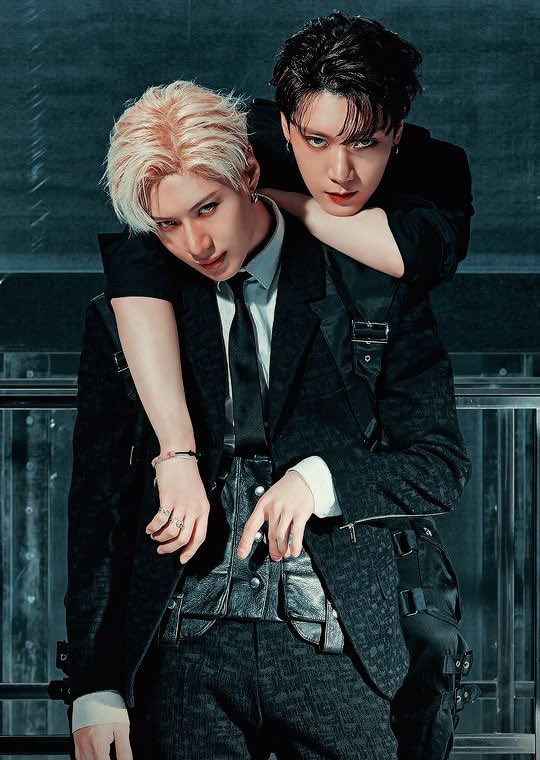 xoalsox_base's tweet photo. #TAEMIN was mentioned by TEN in his Rolling Stone UK interview as the idol friend who helps him with advice and supports him through hard times figuring things out. https://t.co/1OQln2OHzQ