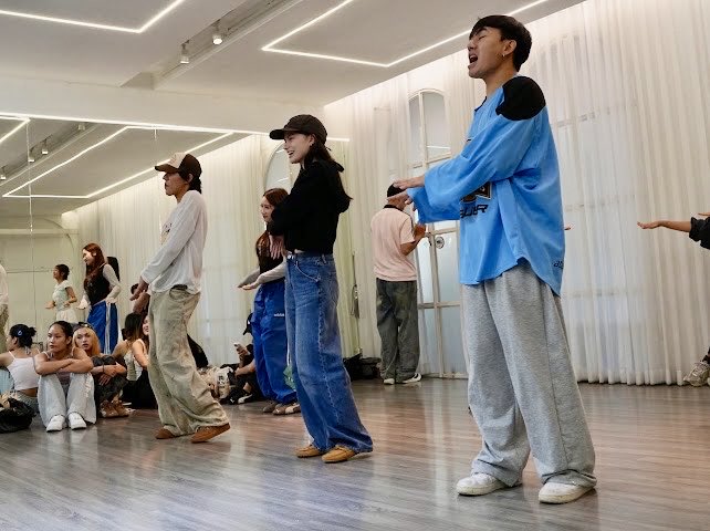 SanTikky's tweet photo. มาแล้วค่ะคิวซ้อมของฟรีนเบค ทุกคนพร้อมที่จะมอบความสุขและสนุกกันแล้วค่ะ เจอกัน 12 กันยายนนี้ค่ะ https://t.co/gnlwFxdMsx