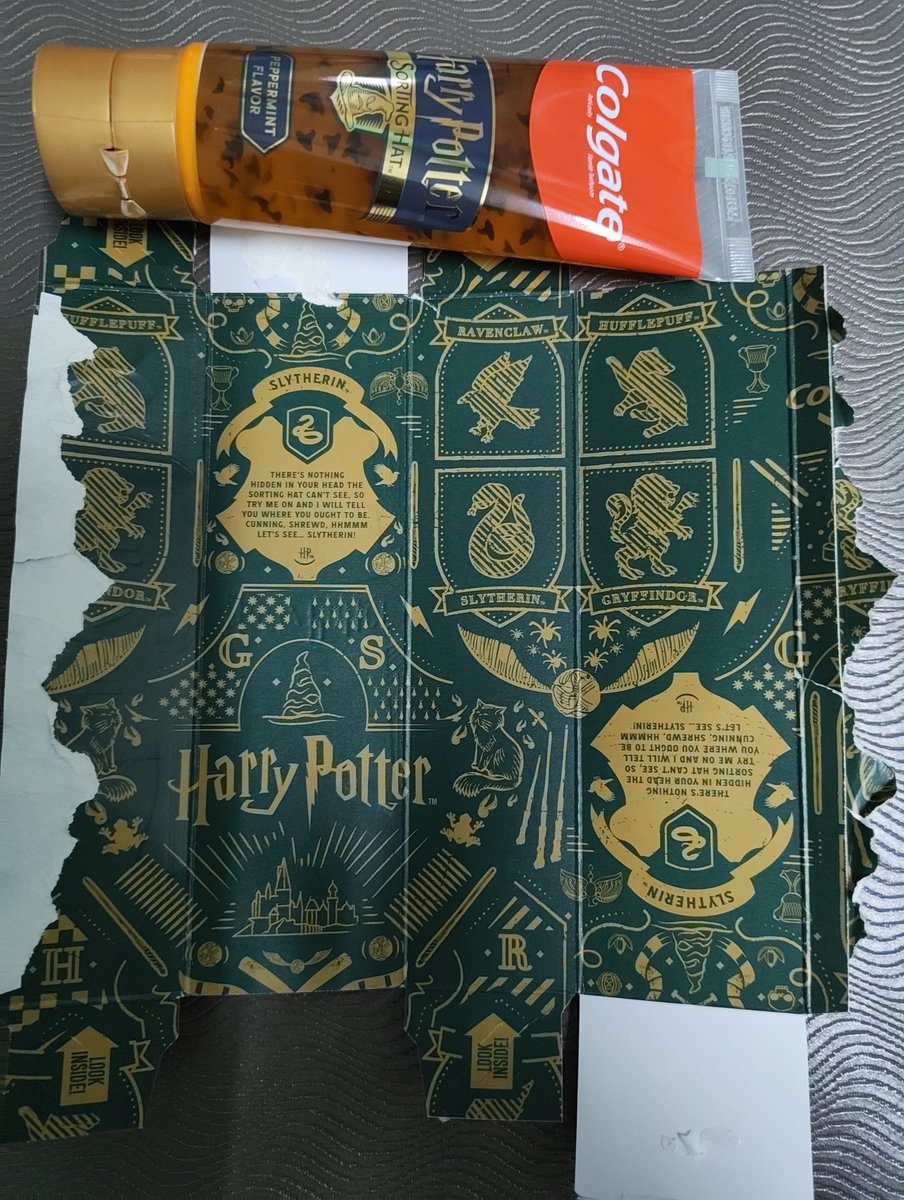 amoiba's tweet photo. Slytherin! https://t.co/gk4au5Sg9G