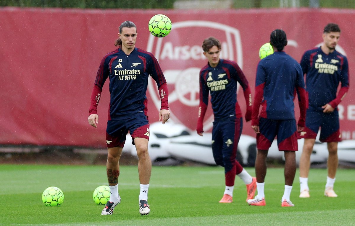 CalafioriFiles's tweet photo. Richy during today's training sesh [📸 : John Walton, John Sibley] #Calafiori #Arsena https://t.co/Q1ncYg83OC