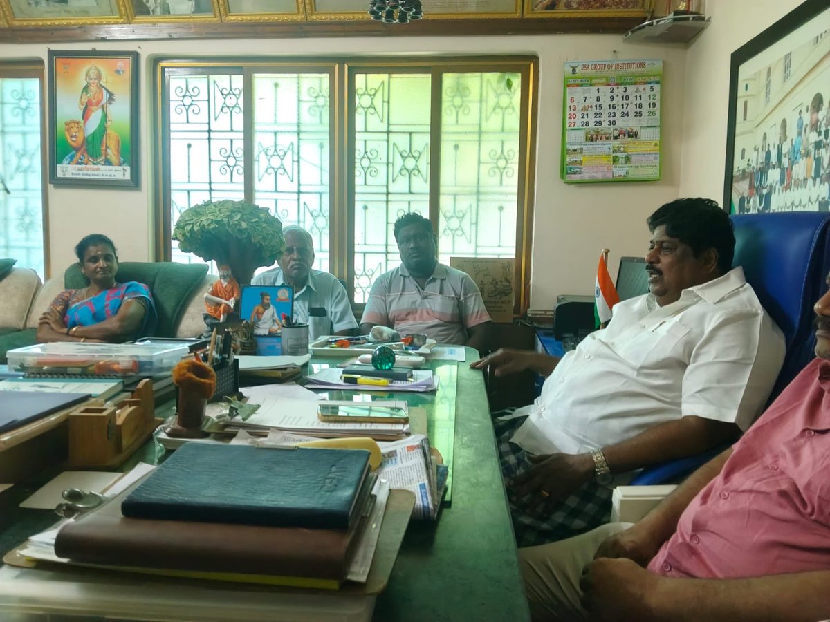 KPRamalingamMP's tweet photo. பாரதபிரதமர் மோடி அவர்களின் பிறந்தநாள் விழாவை மிகச்சிறப்பாக கொண்டாட   இராசிபுரம் நகர நிர்வாகிகள் நகர பாஜக தலைவர் வேல்முருகன் ஏற்பாட்டில் எனது இல்லத்தில் நடைபெற்று விழாபொறுப்பாளர்களாக 27 வார்டுகளுக்கும் நியமித்து விழாவை சிறப்பாக நடத்துவது என முடிவெடுத்தோம் , மகழ்ச்சி https://t.co/0gpori6Pm7