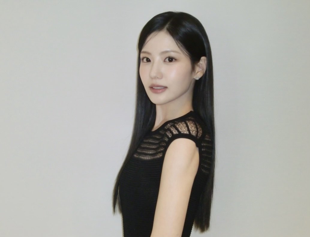 pr3s3ntx's tweet photo. 내여자얼굴미쳣띠♡♡ https://t.co/rgmNElFYd0