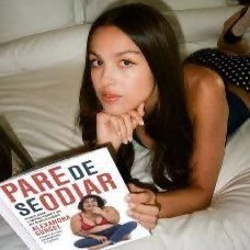 Stawberrywi's tweet photo. Cara, ano passado eu tive a oportunidade de beijar ela é eu fiz uq??? Não beijei https://t.co/vpkscU4O1E
